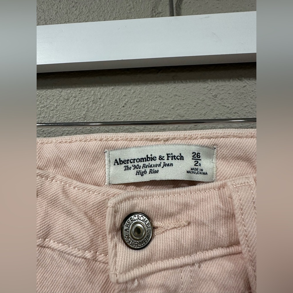 Abercrombie 90’s Relaxed Straight Jean Light Pink - Picture 8 of 12